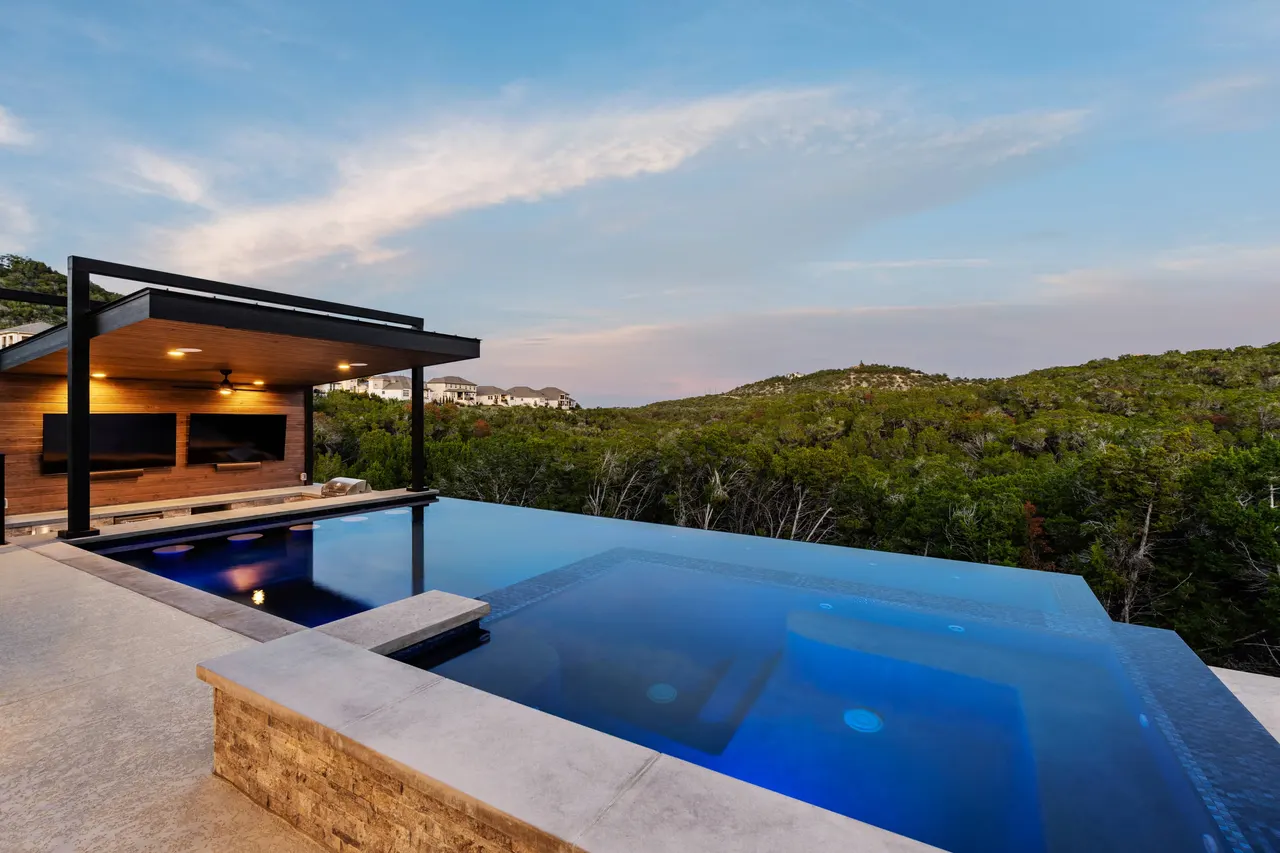 GB IV Designs pool in Austin, TX
