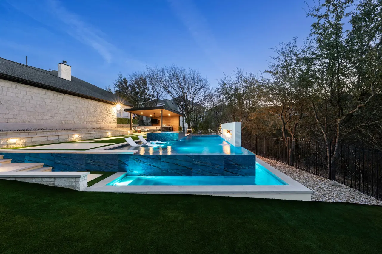 Courtyard Linear — Raised linear pool in Tarrytown, TX by GB IV Designs