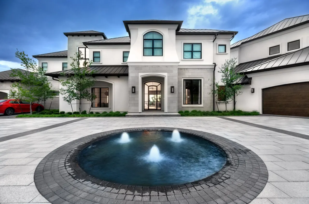 Estate Infinity — Estate aquatic environment in West Lake Hills, TX by GB IV Designs (photo 8)