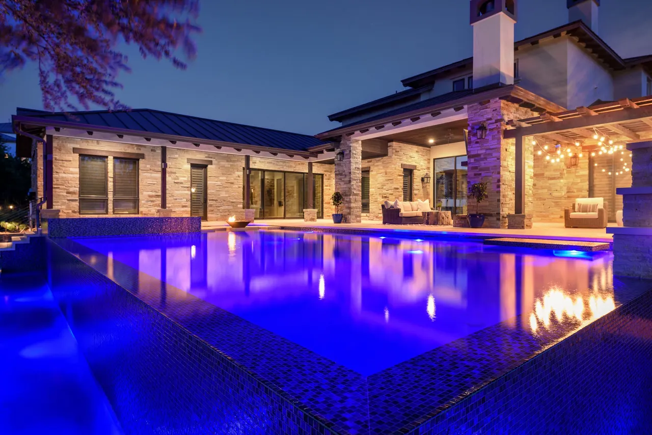 Fire & Water Estate — Estate pool & spa in Texas Hill Country, TX by GB IV Designs (photo 11)