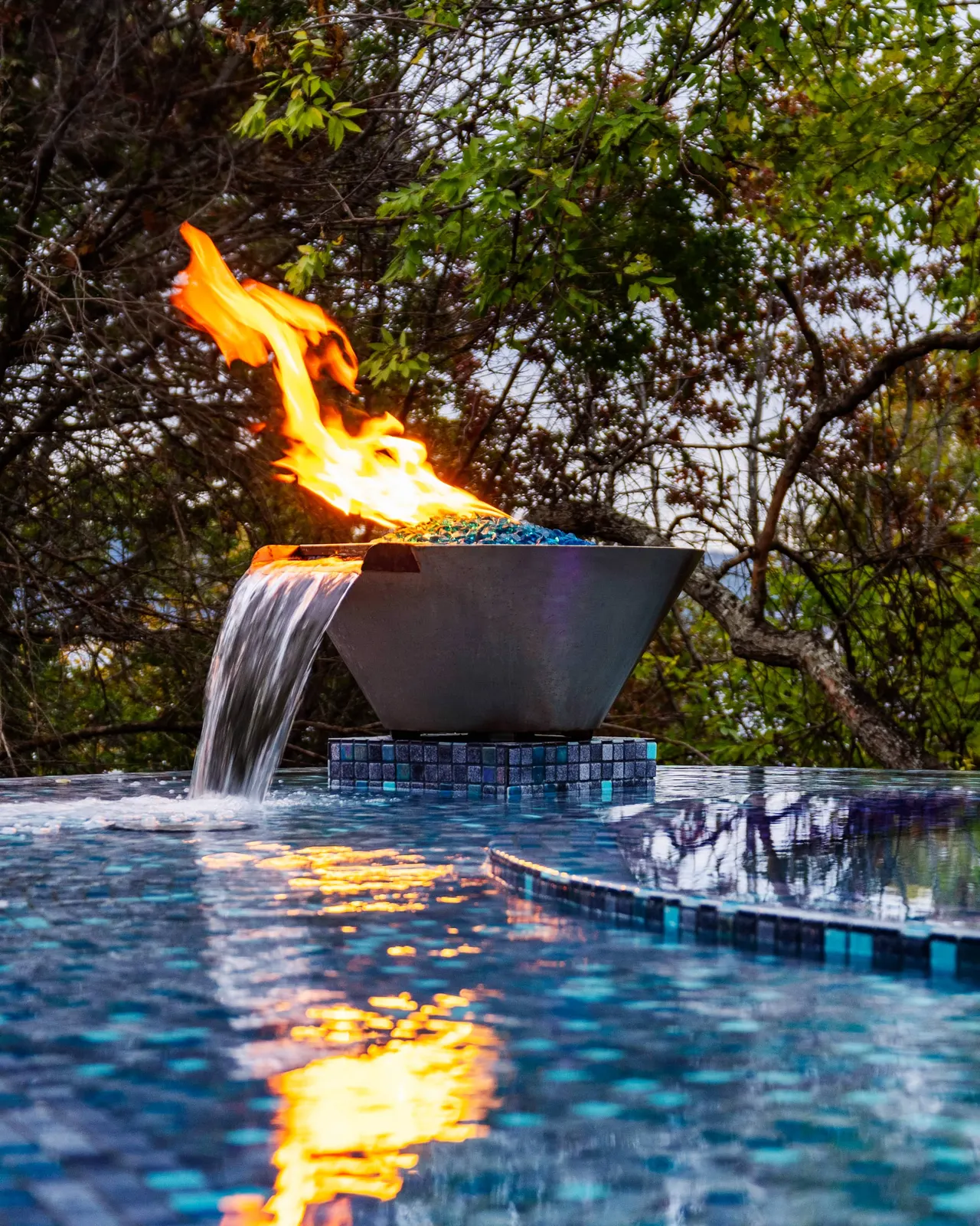 Lakeside Glass — Renovation & vanishing-edge spa in Dripping Springs, Texas, by GB IV Designs
