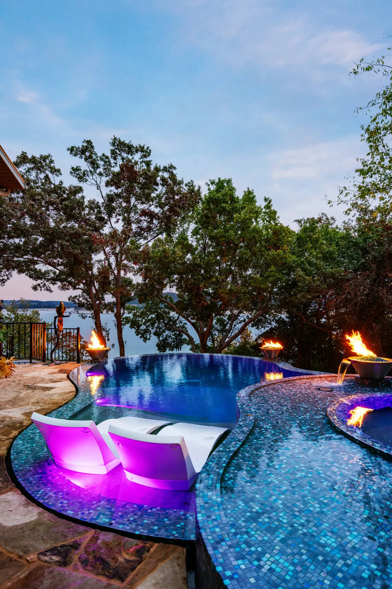 Lakeside Glass — Renovation & vanishing-edge spa in Dripping Springs, TX by GB IV Designs (photo 19)