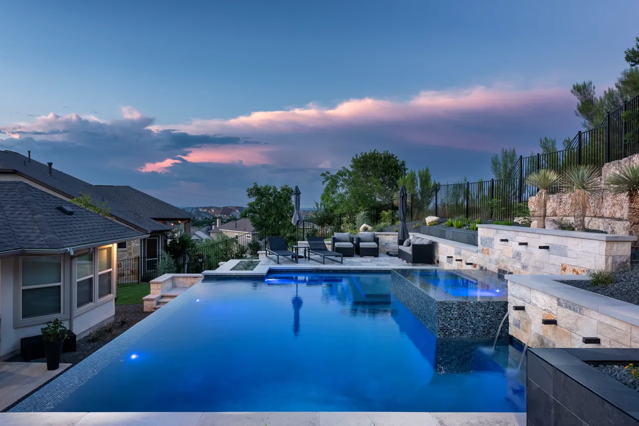 Limestone Terrace — Geometric pool with raised spa in Austin, TX by GB IV Designs (photo 12)
