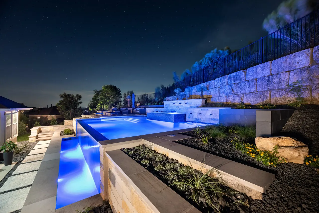 Limestone Terrace — Geometric pool with raised spa in Austin, TX by GB IV Designs (photo 14)