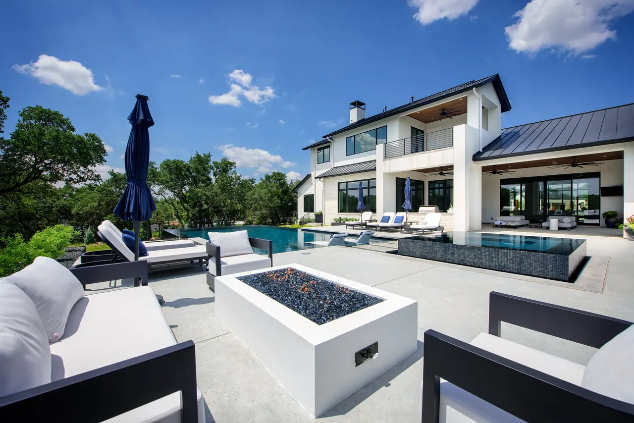 GB IV Designs pool in Dripping Springs, TX