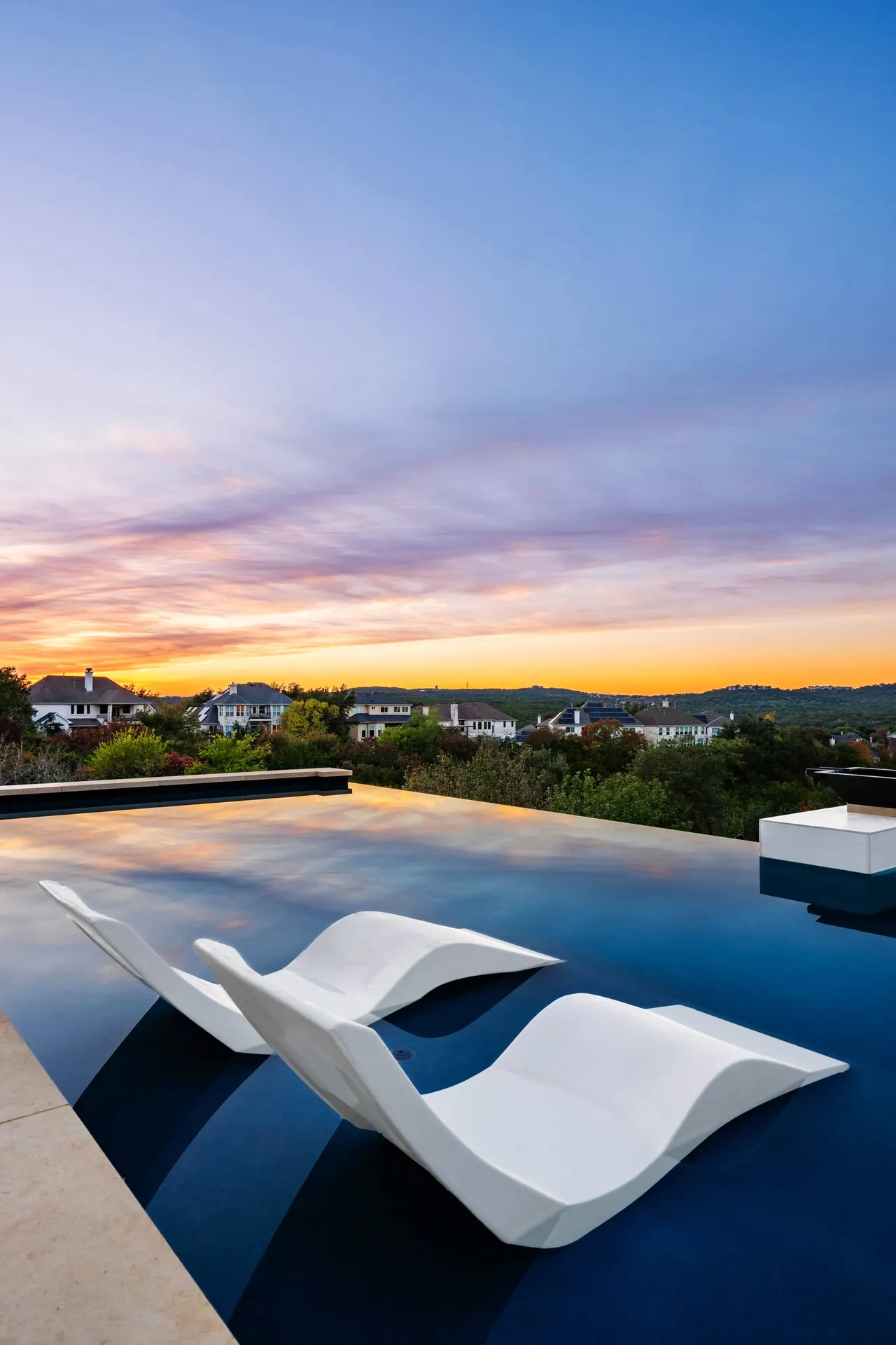 Sunset Perch — Vanishing-edge pool & cabana in Bee Cave, TX by GB IV Designs (photo 12)