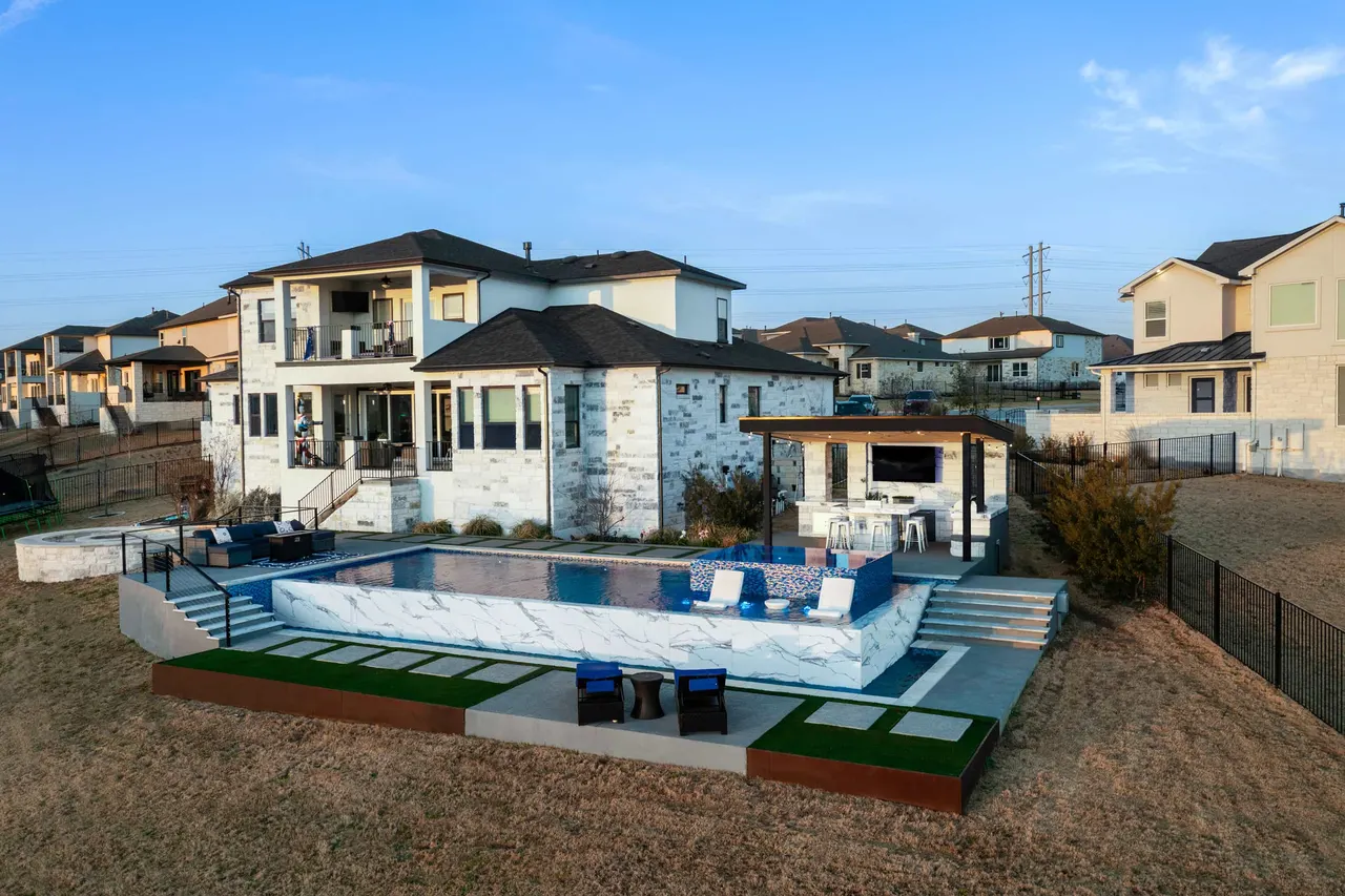 Terraced Modern — Geometric pool & outdoor living in Westlake, TX by GB IV Designs (photo 30)