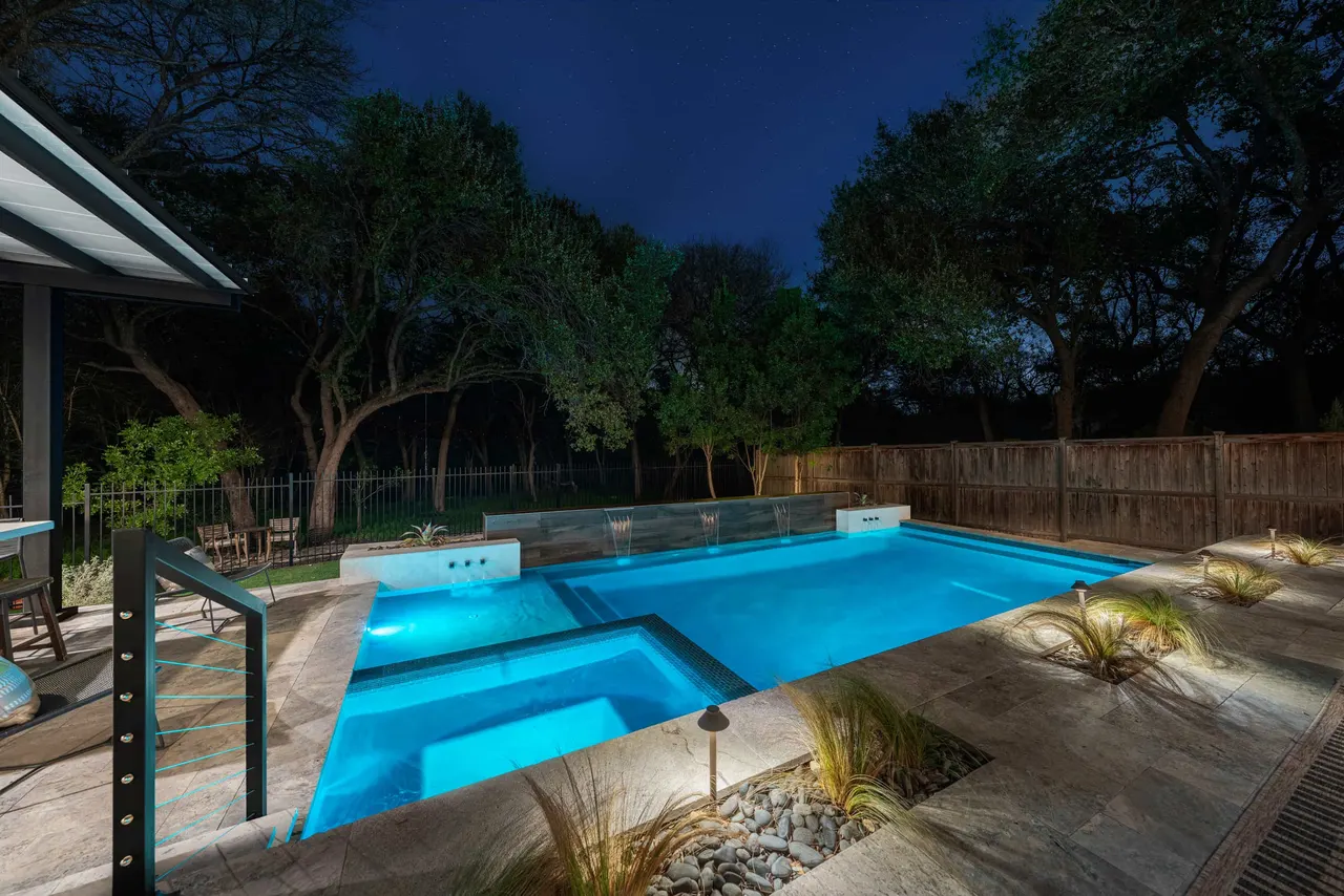 Woodland Geometric — Geometric pool & cabana in Steiner Ranch, TX by GB IV Designs (photo 1)