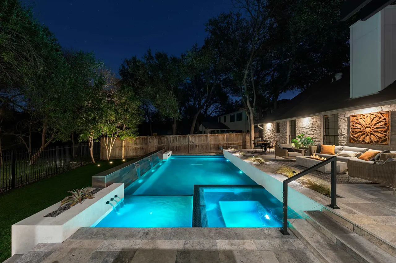 Woodland Geometric — Geometric pool & cabana in Steiner Ranch, TX by GB IV Designs (photo 2)
